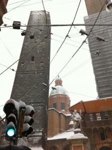 2torri_bologna_nevicata_2012