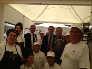 I panificatori con Francesco Mafaro allo stand in Piazza del Nettuno insieme al Sindaco Virginio Merola e a Giancarlo Tonelli Direttore Generale Confcommercio Ascom Bologna