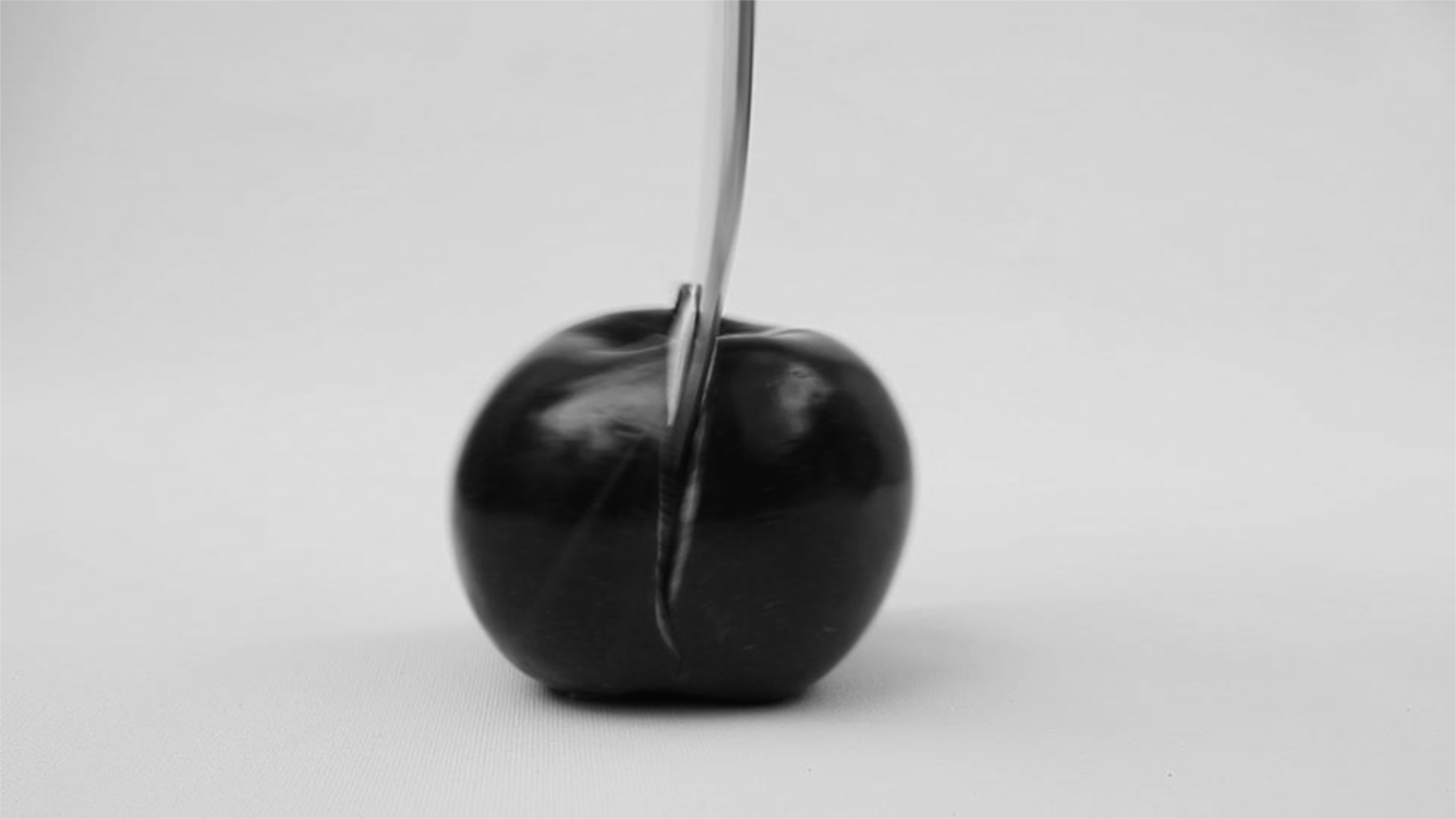 Alessia de Montis to be apple or not to be apple