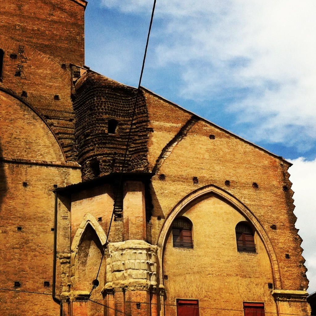 Il retro della Chiesa di San Petronio a Bologna