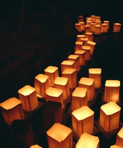 Il Sole di Hiroshima – Cerimonia delle lanterne galleggianti
