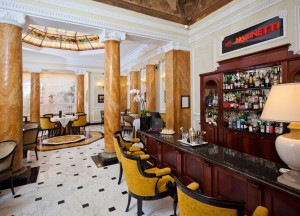 Art City White Night:  The art cross over al Cafè Marinetti del Majestic