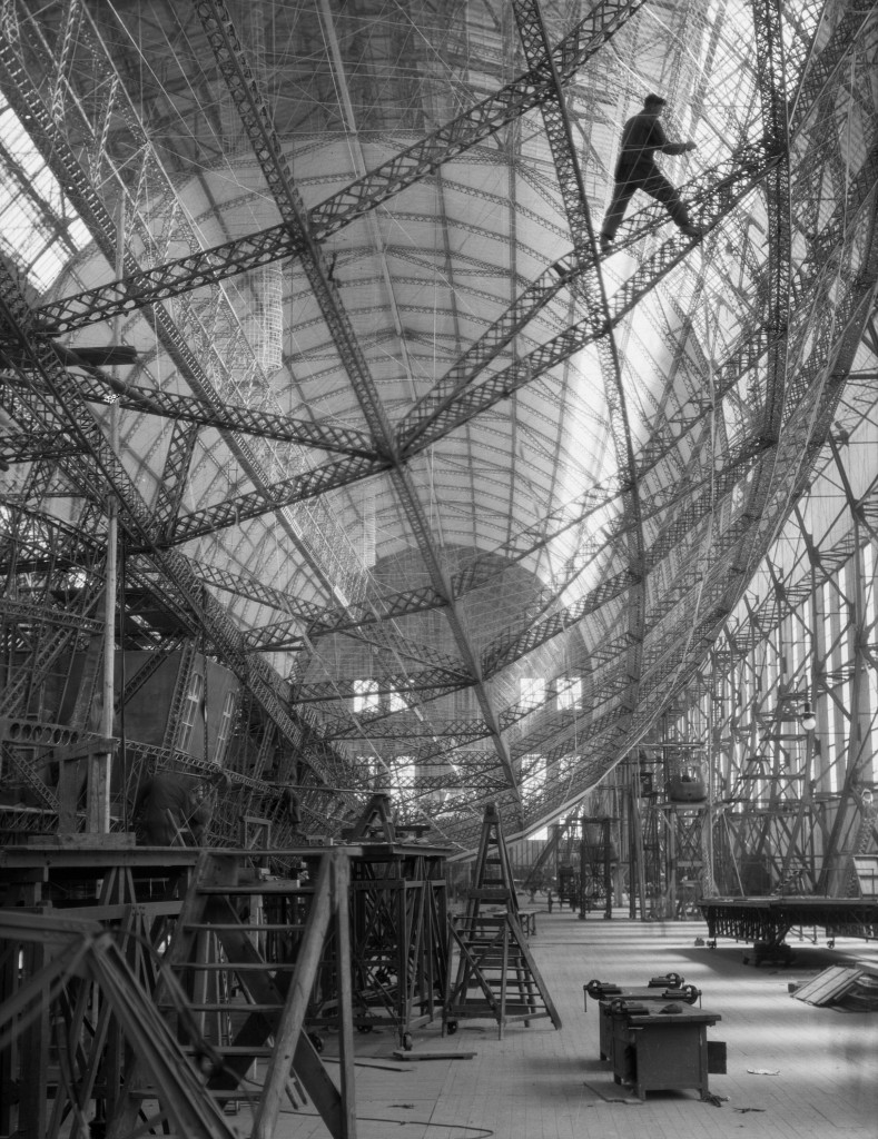 Costruzione del dirigibile Graf Zeppelin -Skeleton of Graf Zeppelin, Friedrichshafen, 1928, Germany Modern Digital Print © E.O. Hoppé Estate Collection / Curatorial Assistance