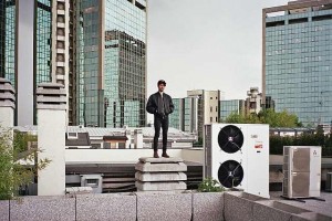 Lorenzo Senni sostituisce Craig Leon per Imago3