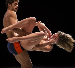 Prima italiana per le coreografie di Solitudes Duo