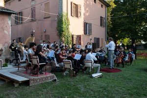 L’ARIA DEL PARCO: L’ORCHESTRA SENZASPINE PORTA LA LIRICA NEI PARCHI DI SAN DONATO