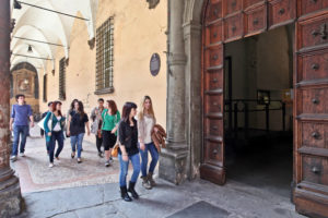 ALMA MATER STUDIORUM UNIVERSITA' DI BOLOGNA.<br /> SCUOLA DI DISCIPLINE ARTE E SPETTACOLO<br /> ARCHIVIO AFFARI GENERALI - SETTORE COMUNICAZIONE ALMA MATER STUDIORUM<br /> FOTOGRAFIA DI ANDREA SAMARITANI<br /> 9 MAGGIO 2013