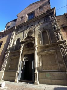 Madonna di Galliera: una delle più belle facciate di Bologna