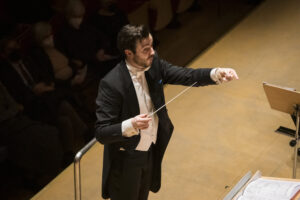 TCBO: MARTIJN DENDIEVEL DIRIGE KORNGOLD E STRAUSS